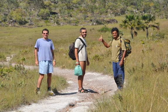 Trilha para a Cachoeira Sta Bárbara, na Chapada dos Veadeiros, região de Cavalcante - GO